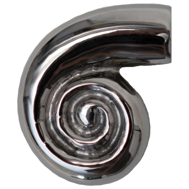 Noelle Nuppi, Titanium