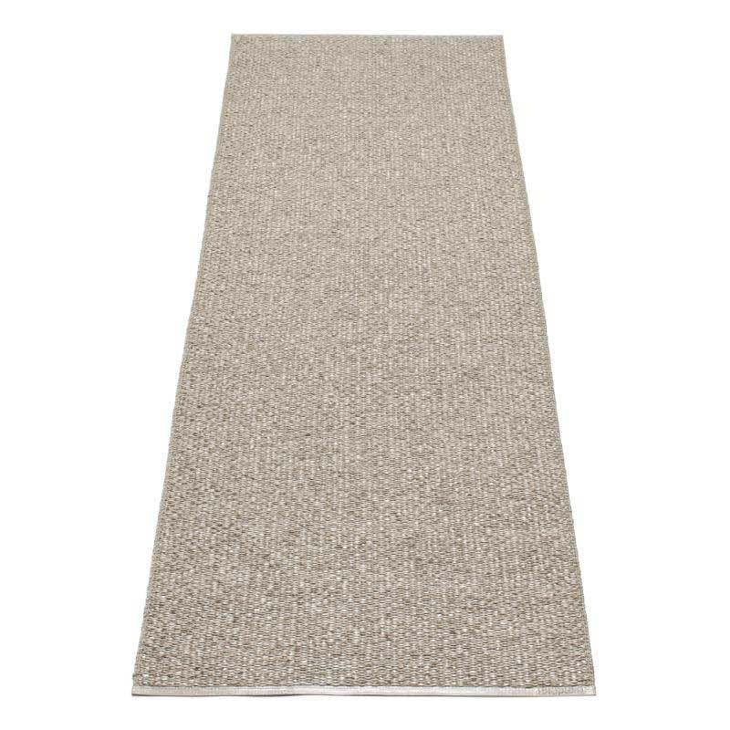 Svea Matto 70x320 cm, Metallic Mud/Mud